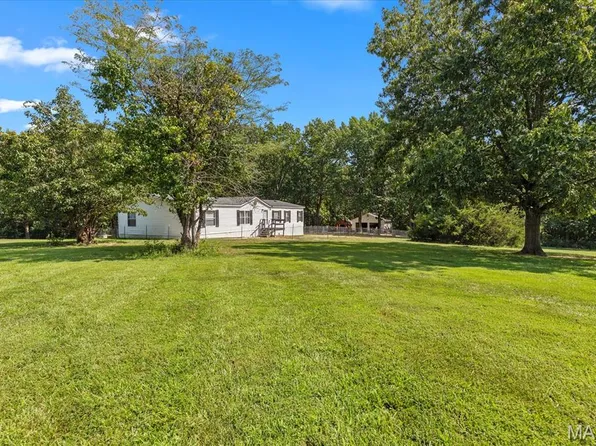 160 Wisteria Ln, Troy, MO 63379