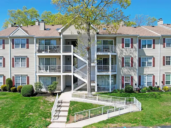 120 Iroquois Dr Unit 120, Absecon, NJ 08205