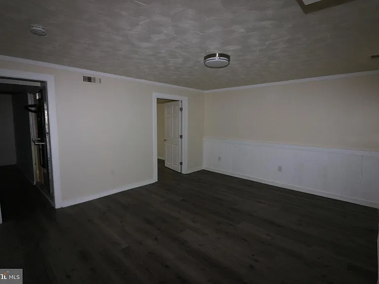 9302 Frostburg Way — Photo 25