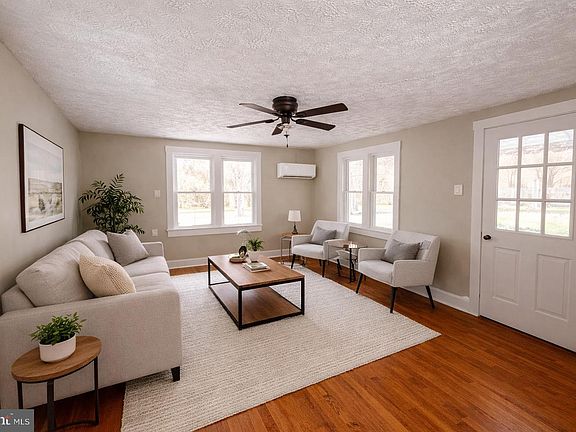 4th image of 771 Arkansaw Rd