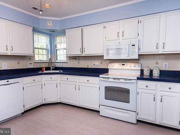 4th image of 420 Elderberry Ct