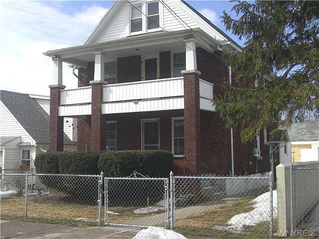 2nd image of 626 27th St