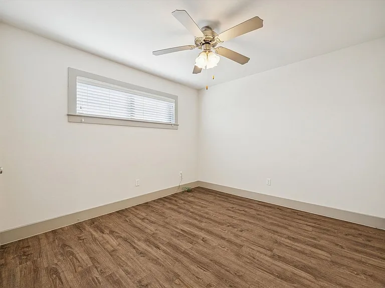 4300 Rosslyn — Photo 41