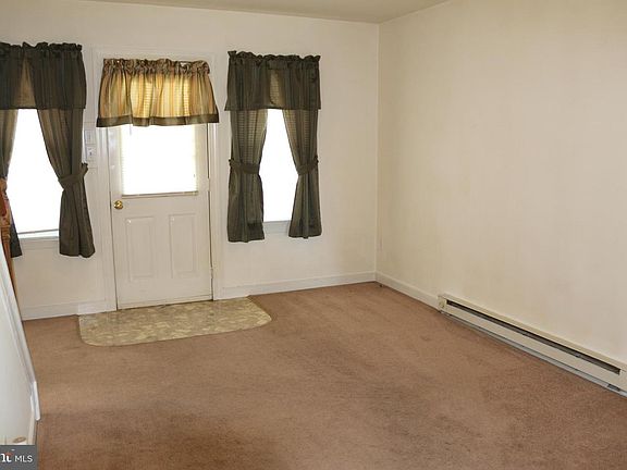 5th image of 109 S Artizan St