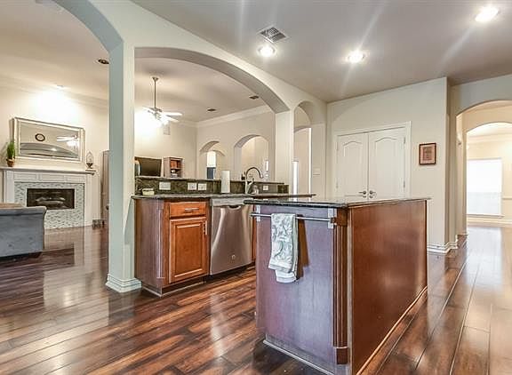 2nd image of 1010 Cheyenne Ct