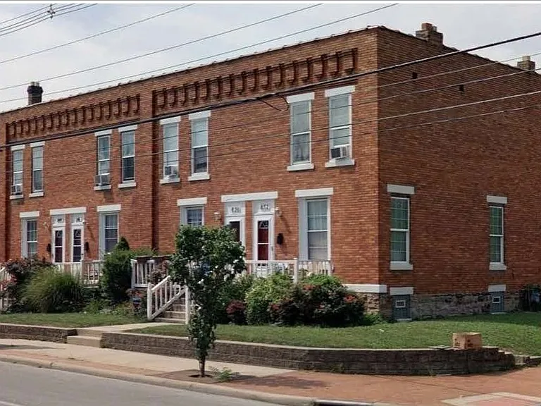 850-852 E Livingston Ave — Photo 1