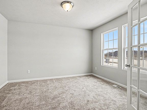 5th image of 2191 Suncrest Breeze