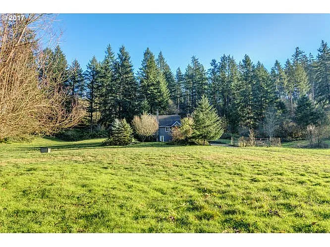 17960 SW Corral Creek Rd photo 1