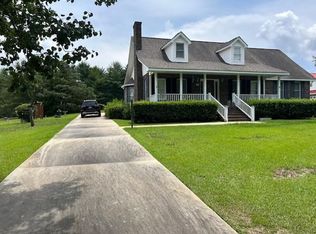 1252 Peggy Ln, Manning, SC 29102