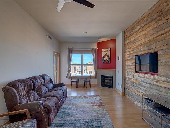 3rd image of 360 W Washington Ave Unit 1213