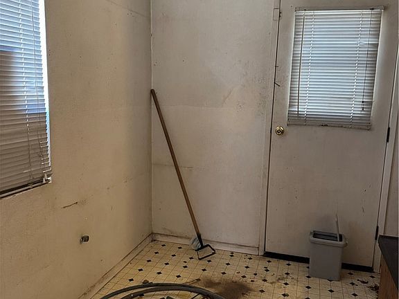 5th image of 821 Nancy Ave