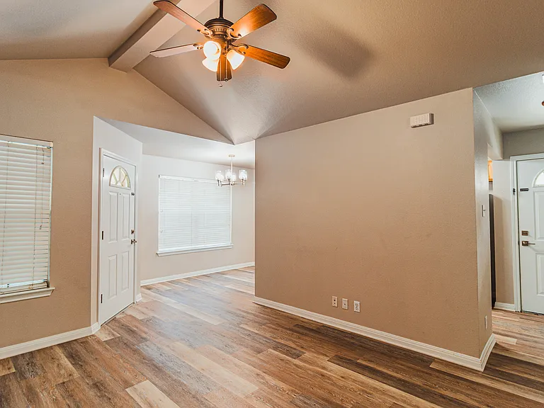 104 San Antonio Rd #502 — Photo 5