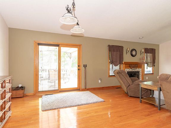 5th image of 839 Concord Dr