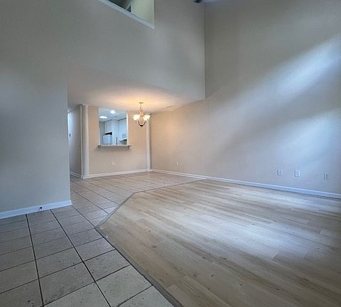 2nd image of 505 Sunnyside Way #1
