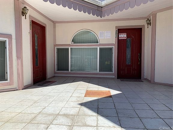 4th image of 428 N Hollywood Way Unit 202