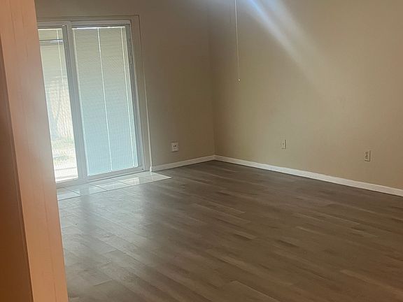 4th image of 1005 Plover Ln