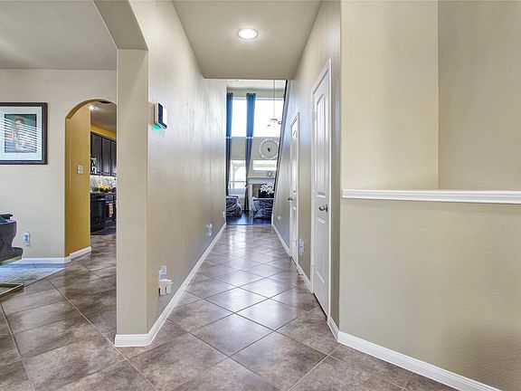 5th image of 1242 S Maple Dr