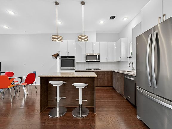 2nd image of 2401 Crawford St #0
