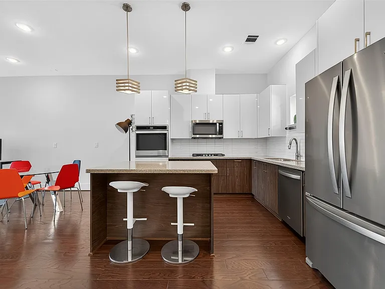 2401 Crawford St #C3D — Photo 15