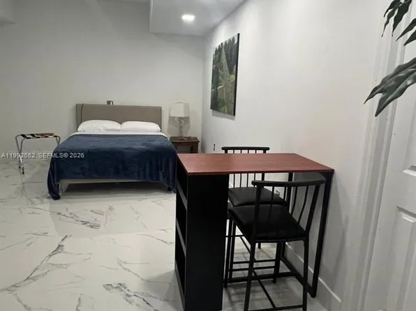 10042 SW 161st Ave, Miami, FL 33196