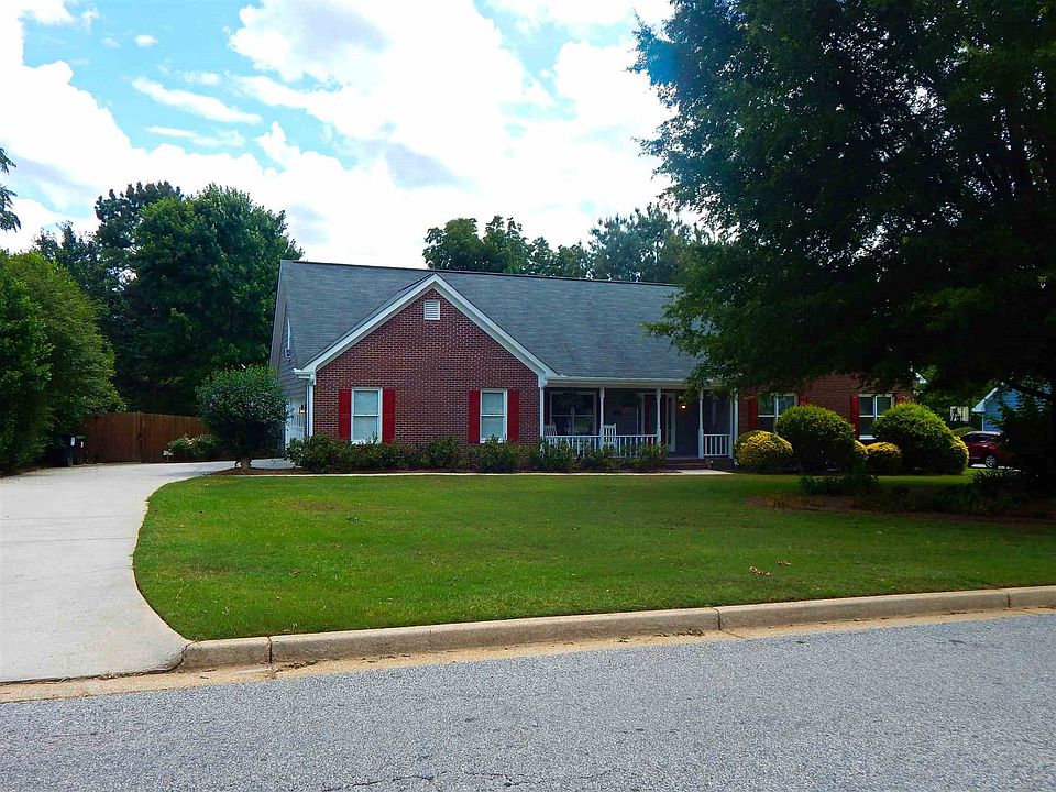 1st image of 121 Simeon Dr