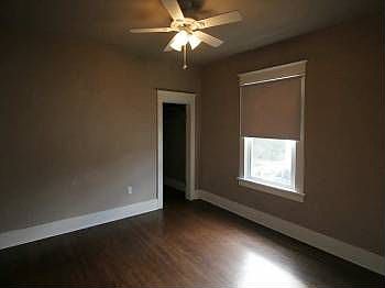 4th image of 2420 W Dalton Ave
