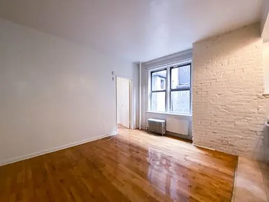 Rented by City Connections Realty | media 17