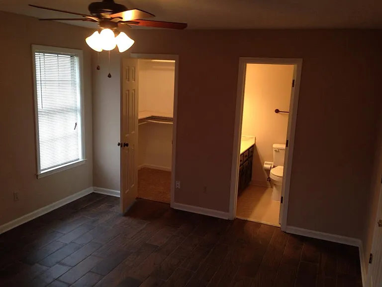 720 Clarington Dr — Photo 5