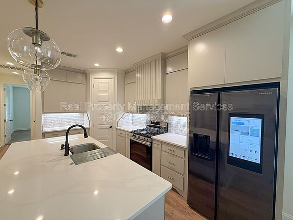 3rd image of 7621 54th St