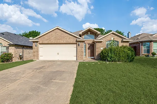 1800 Black Willow Trl Photo 1