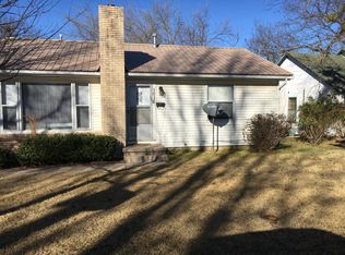 1016 E 7th Pl, Ada, OK 74820