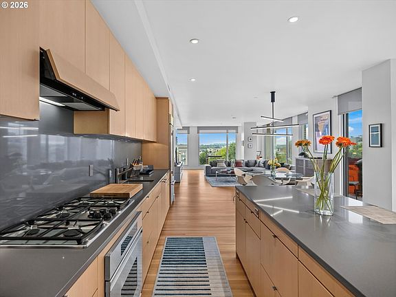 5th image of 937 NW Glisan St Unit 937
