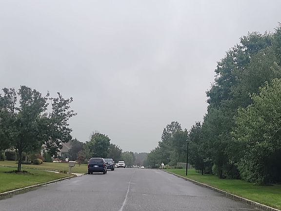 4th image of 22 Sherwood Dr