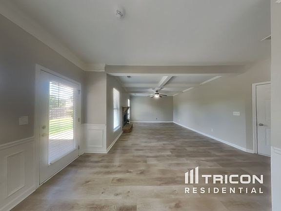 4th image of 409 Akers Dr