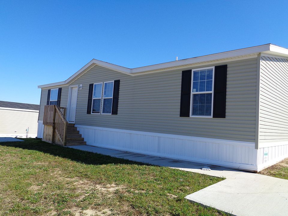 1st image of 164 Constitution Cir