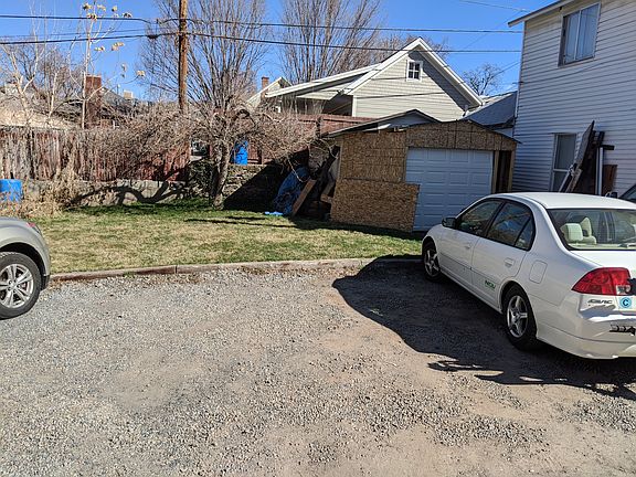 4th image of 1037 E Linden Ave
