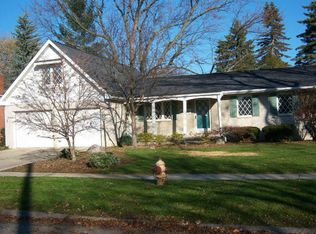 1029 Clearview Dr, Flushing, MI 48433