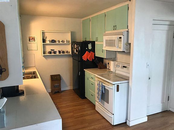 5th image of 103 W Broadway Ave