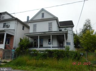 1348 W State St, Coal Township, PA 17866