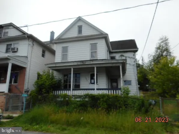 1348 W State St, Coal Township, PA 17866