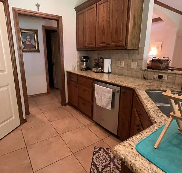 805 NW 193rd St — Photo 5
