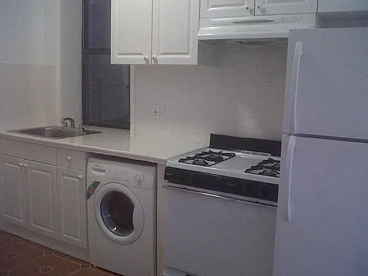 Rented by Your Vanity Realty | media 12