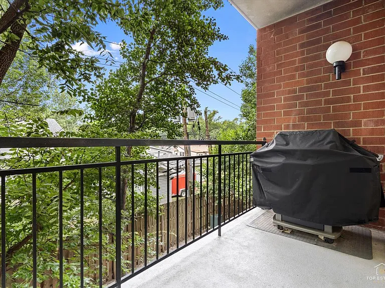 3501 Wellington Ct #203 — Photo 32