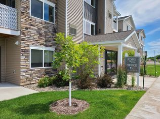 213 20th Ave SE APT 201, Saint Joseph, MN 56374