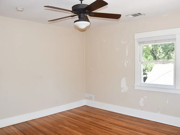 169 N Harwood St — Photo 36
