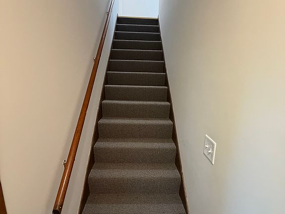 2nd image of 107 Main St NW #2