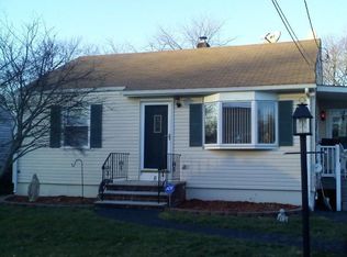 8 Bush Pkwy, East Brunswick, NJ 08816