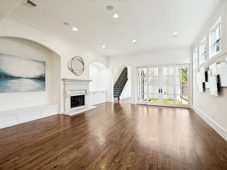 3614 Edgewater Dr — Photo 6