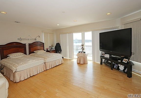 5th image of 125 Beach 4 St #4