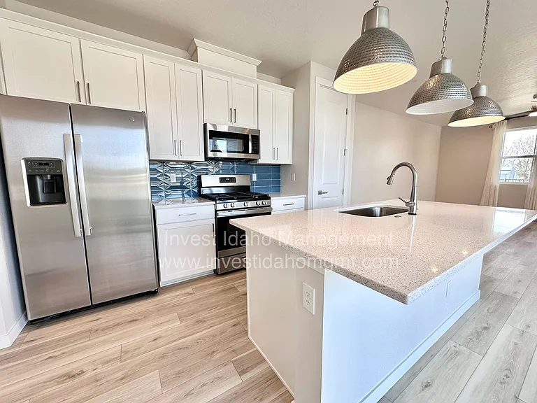 385 N Stone Canyon Ln — Photo 8